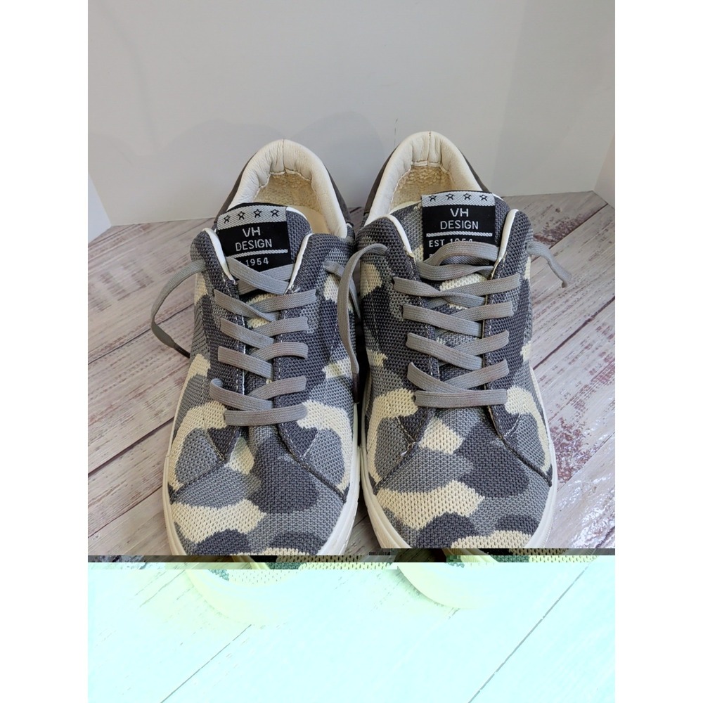 VH Vintage Hannah Design Shoes Size 7 Women/Camo, Stars, Retro Style